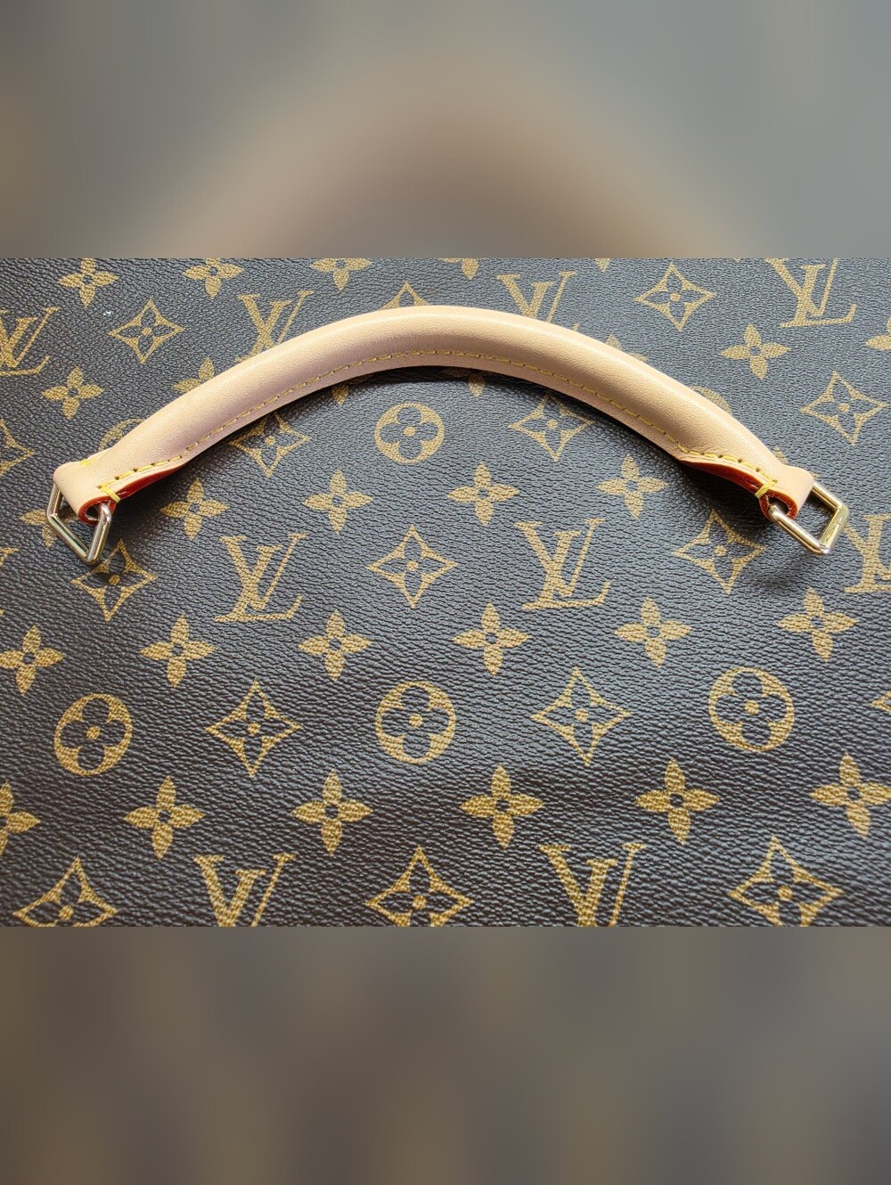 Louis Vuitton Vachetta Leather Top Handle in Light Beige with Gold Hardware..x1